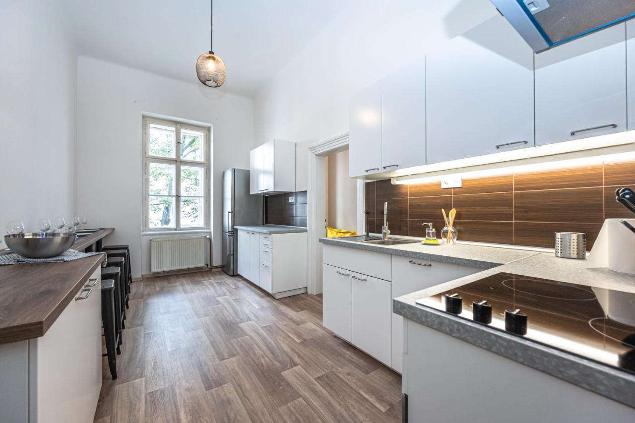 New Town Central Apartment Praga Exterior foto