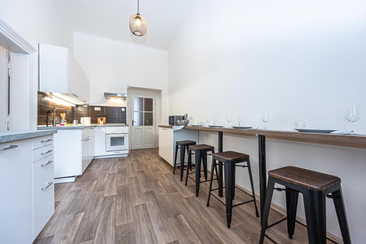 New Town Central Apartment Praga Exterior foto